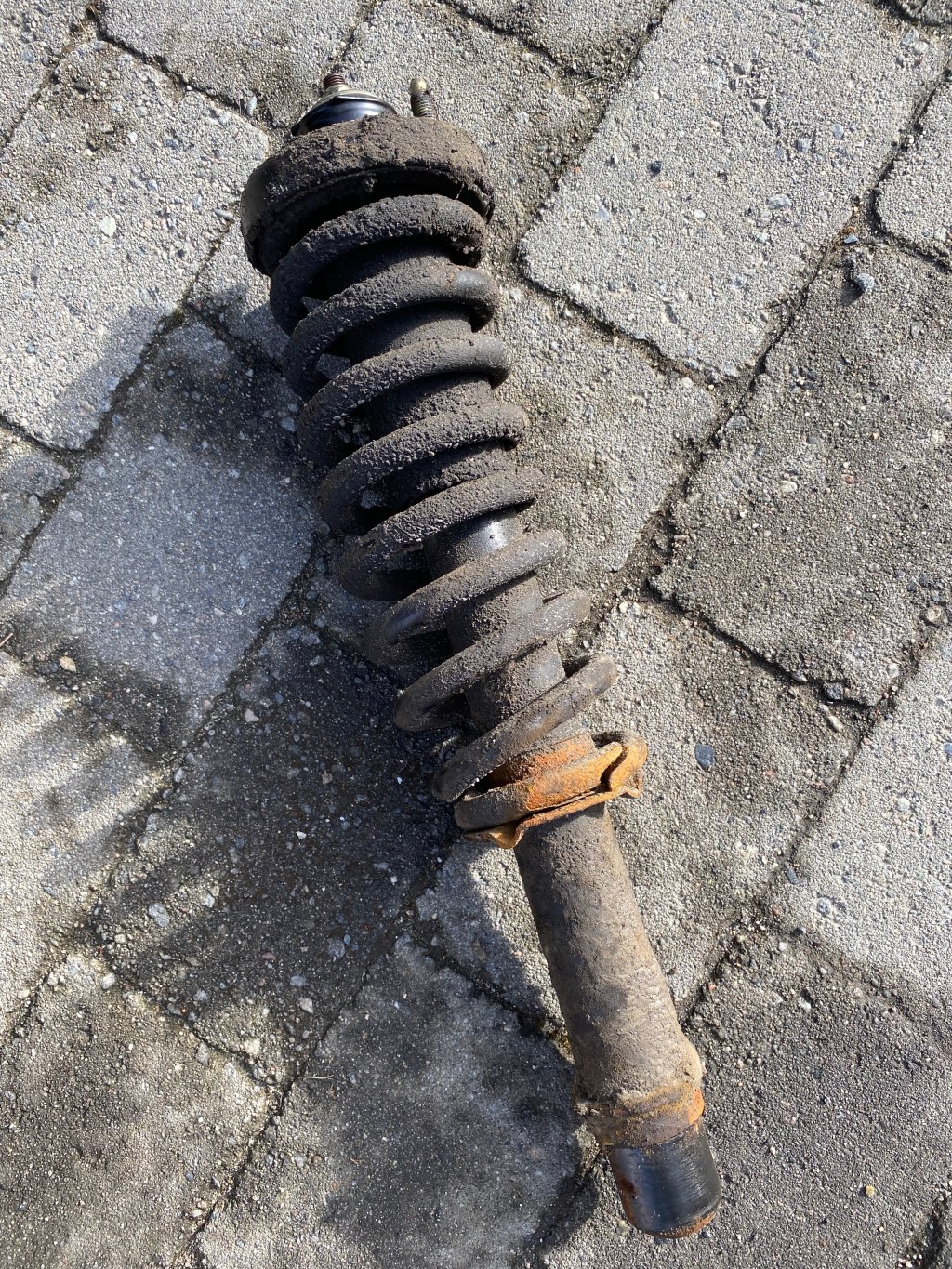 Prosjektbilen med fjærbrudd